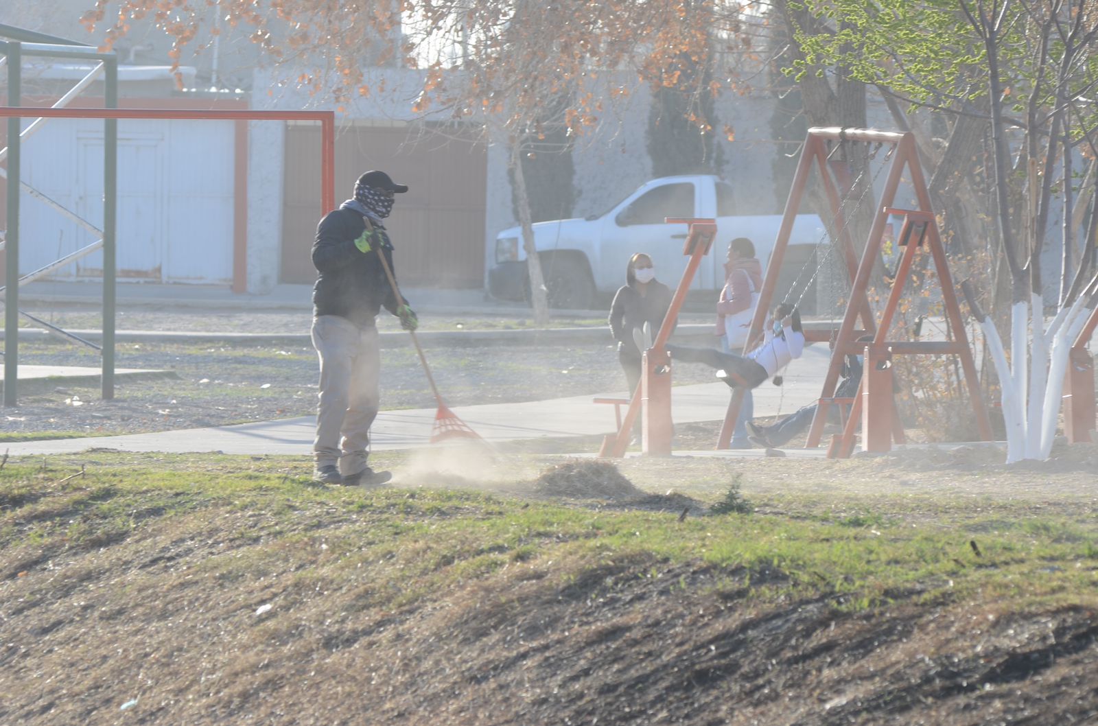 Encabeza Presidente Municipal onceava Cruzada por mi Colonia en la Gómez Morín