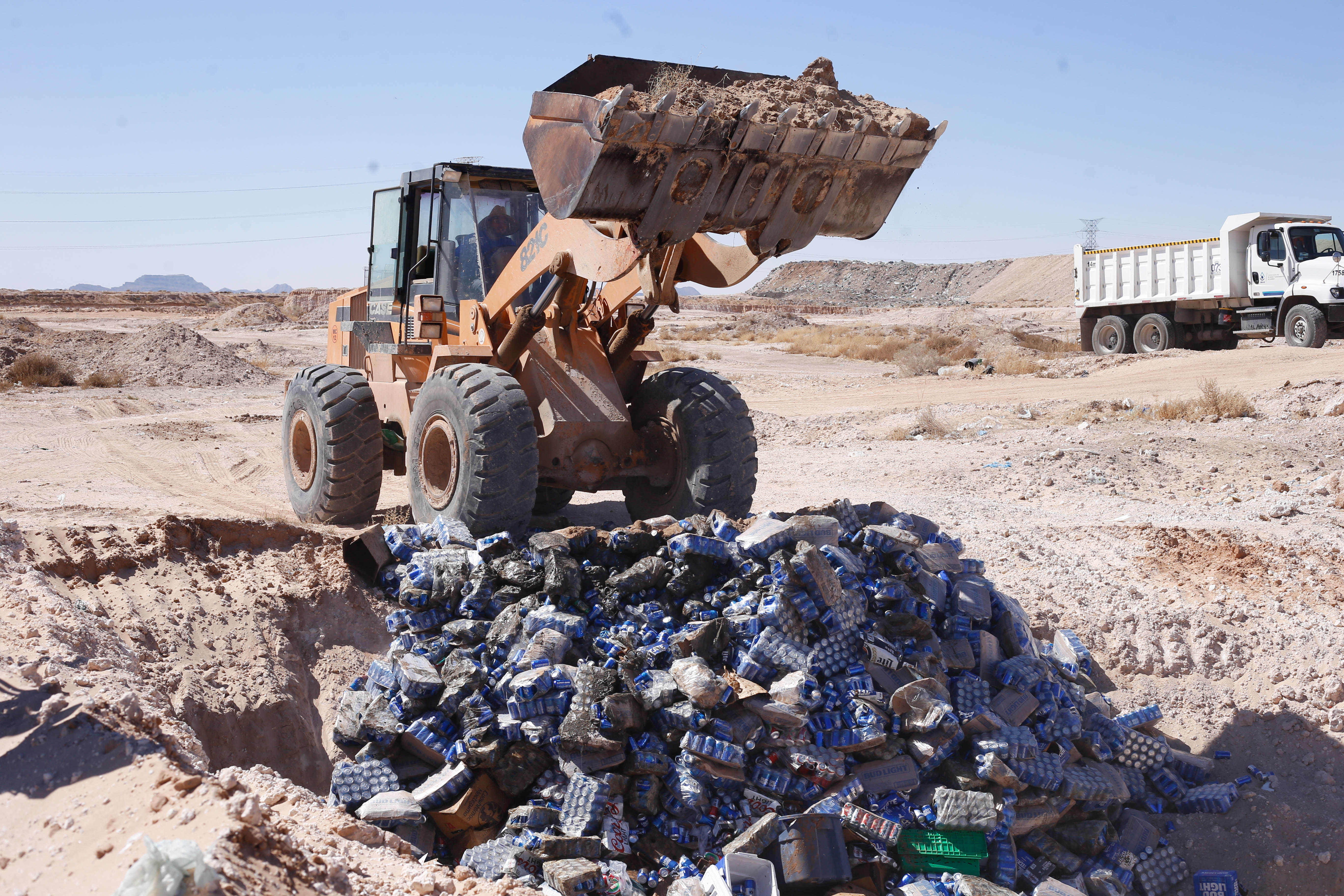 Destruye Gobernación en Juárez 33 mil 232 unidades de bebidas alcohólicas decomisadas