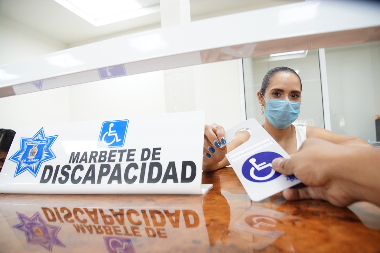 Ofrece Seguridad Vial  marbete de estacionamiento para discapacidad temporal