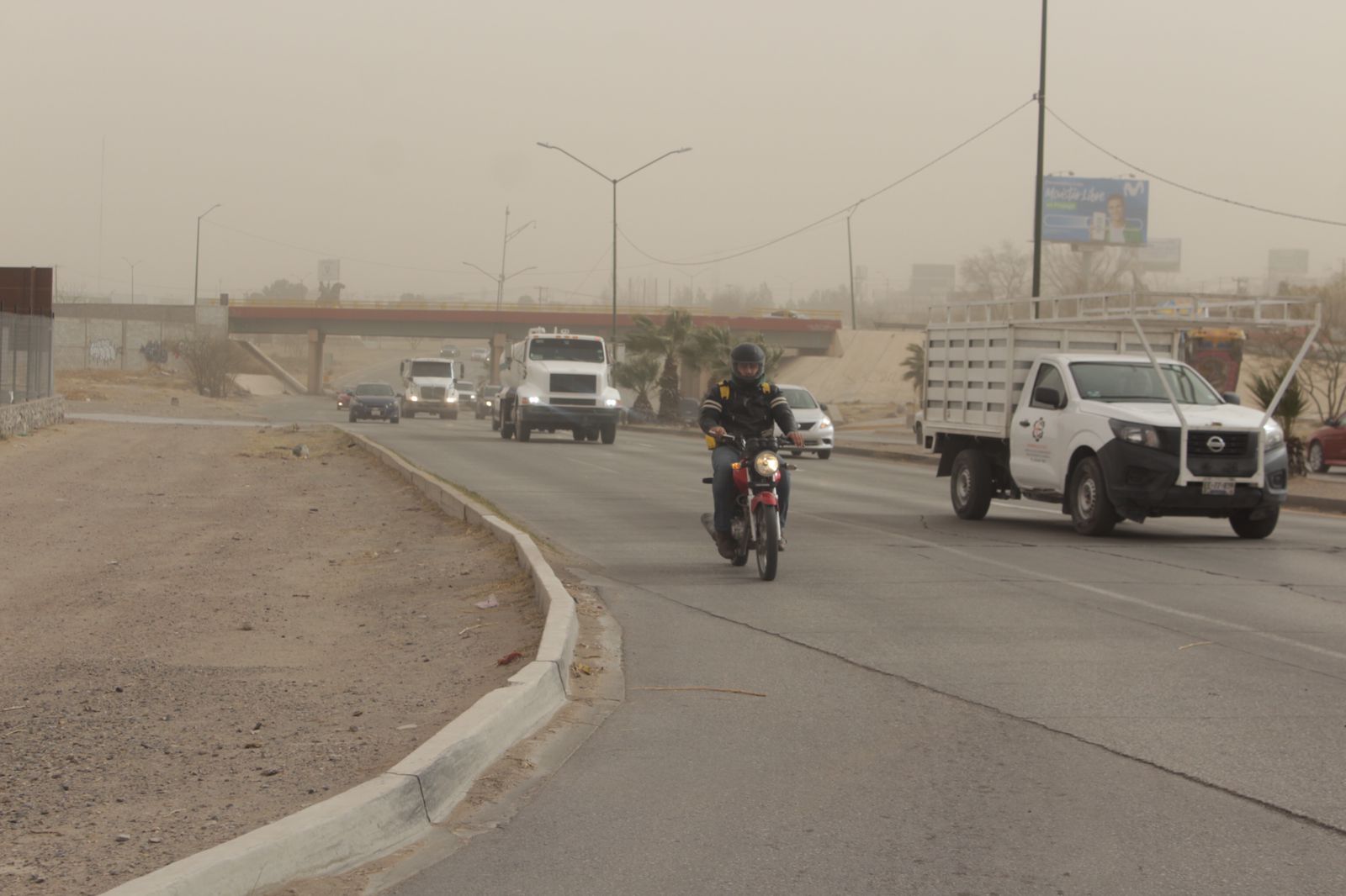 Baja visibilidad por polvo en el ambiente, llaman a extremar precauciones