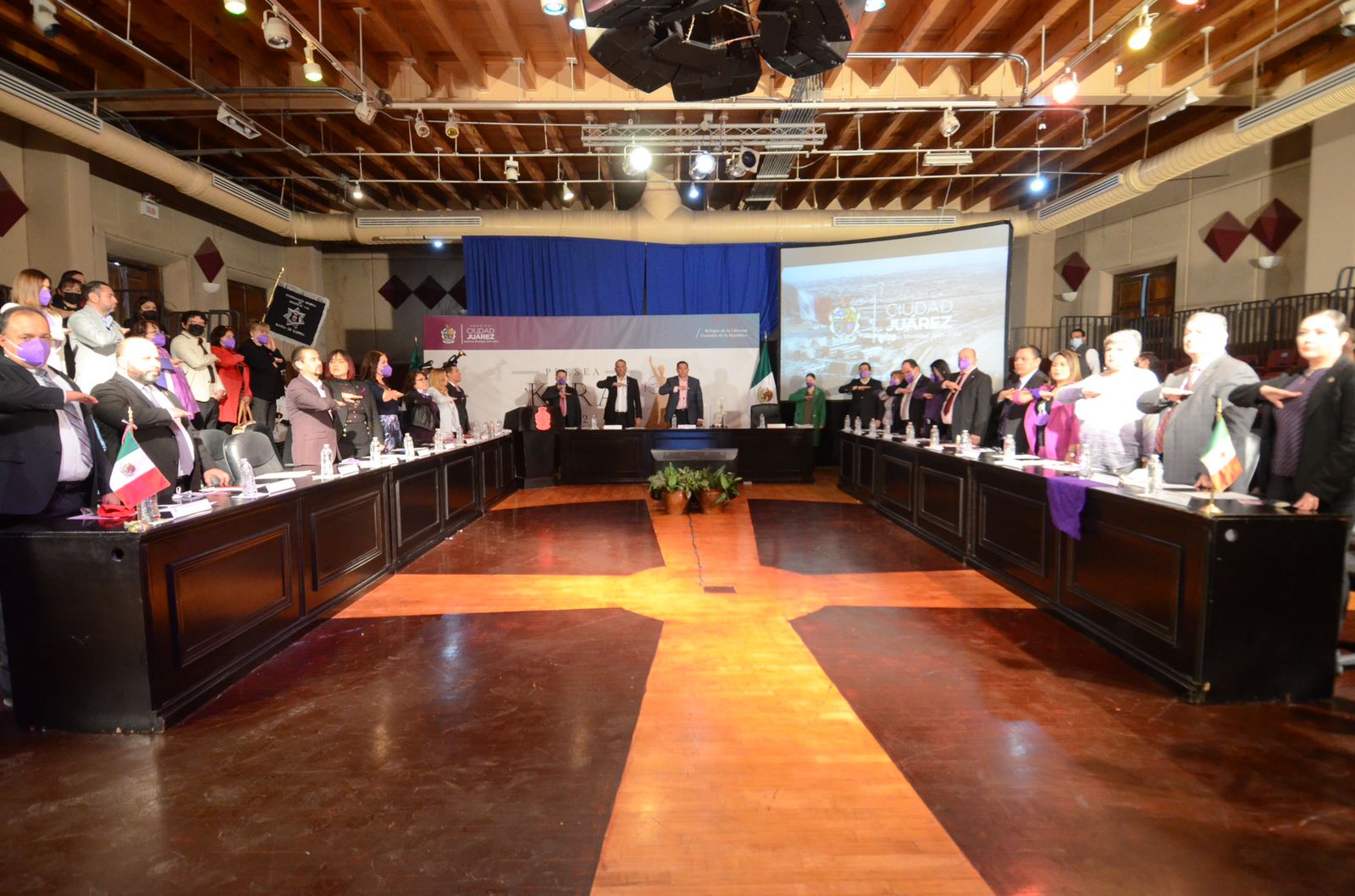 Entrega Cruz Pérez Cuéllar Presea Kirá a Susana Báez y ratifica su compromiso por combatir la violencia de género