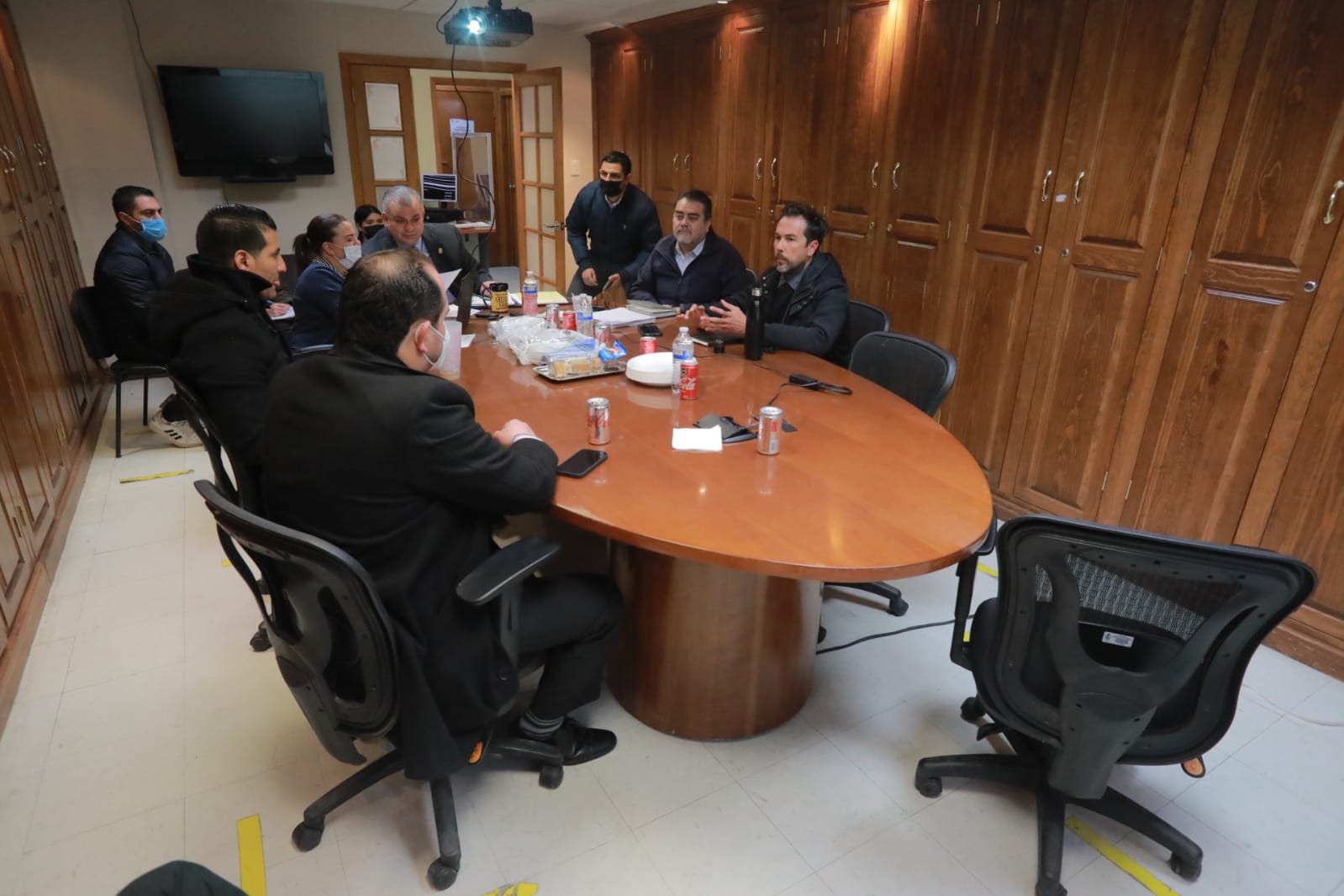 Regidores de Obras Públicas diseñan esquema para supervisar avances de bacheo