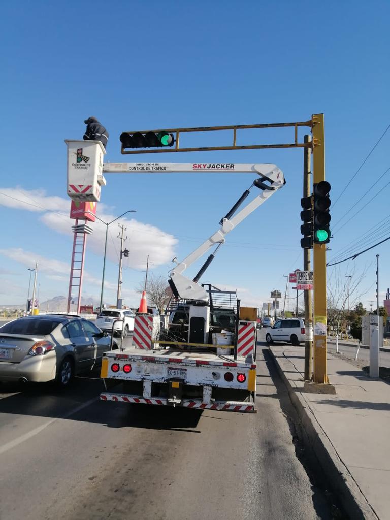 Atiende Seguridad Vial reportes de semáforos afectados por mal clima
