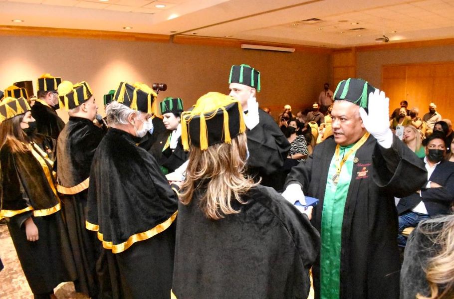 Entregan doctorado Honoris Causa a titular de la Policía Municipal de Juárez
