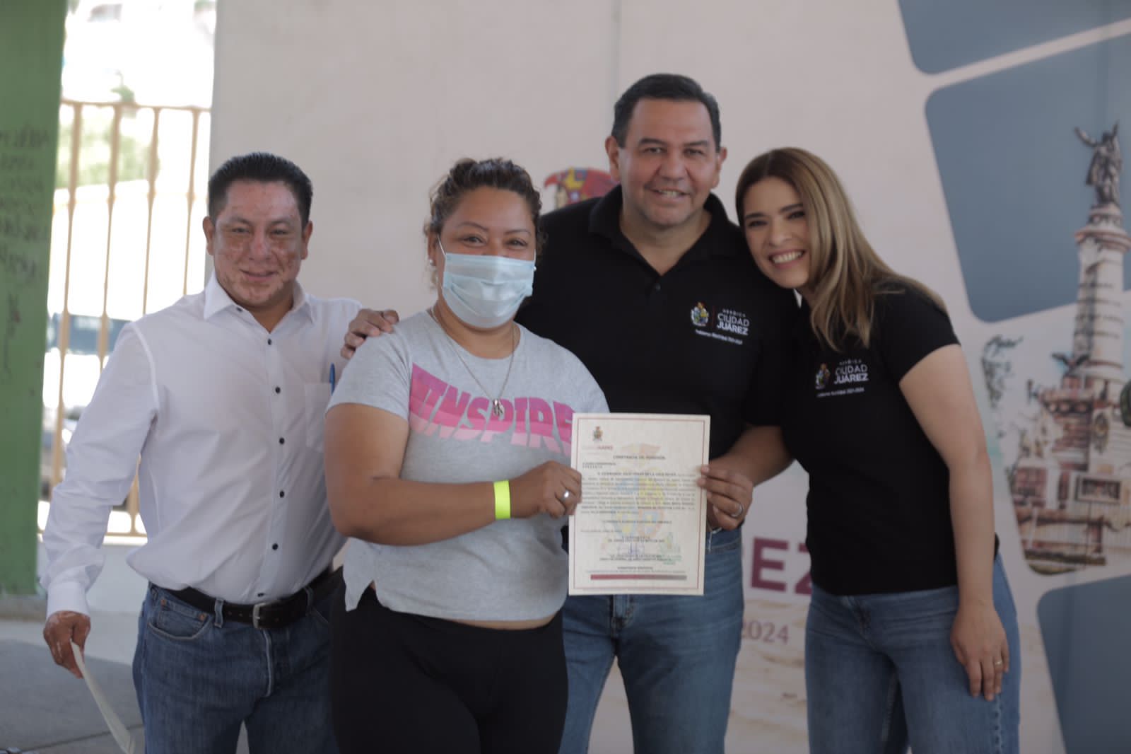 Entregó Presidente Municipal Constancias de Posesión