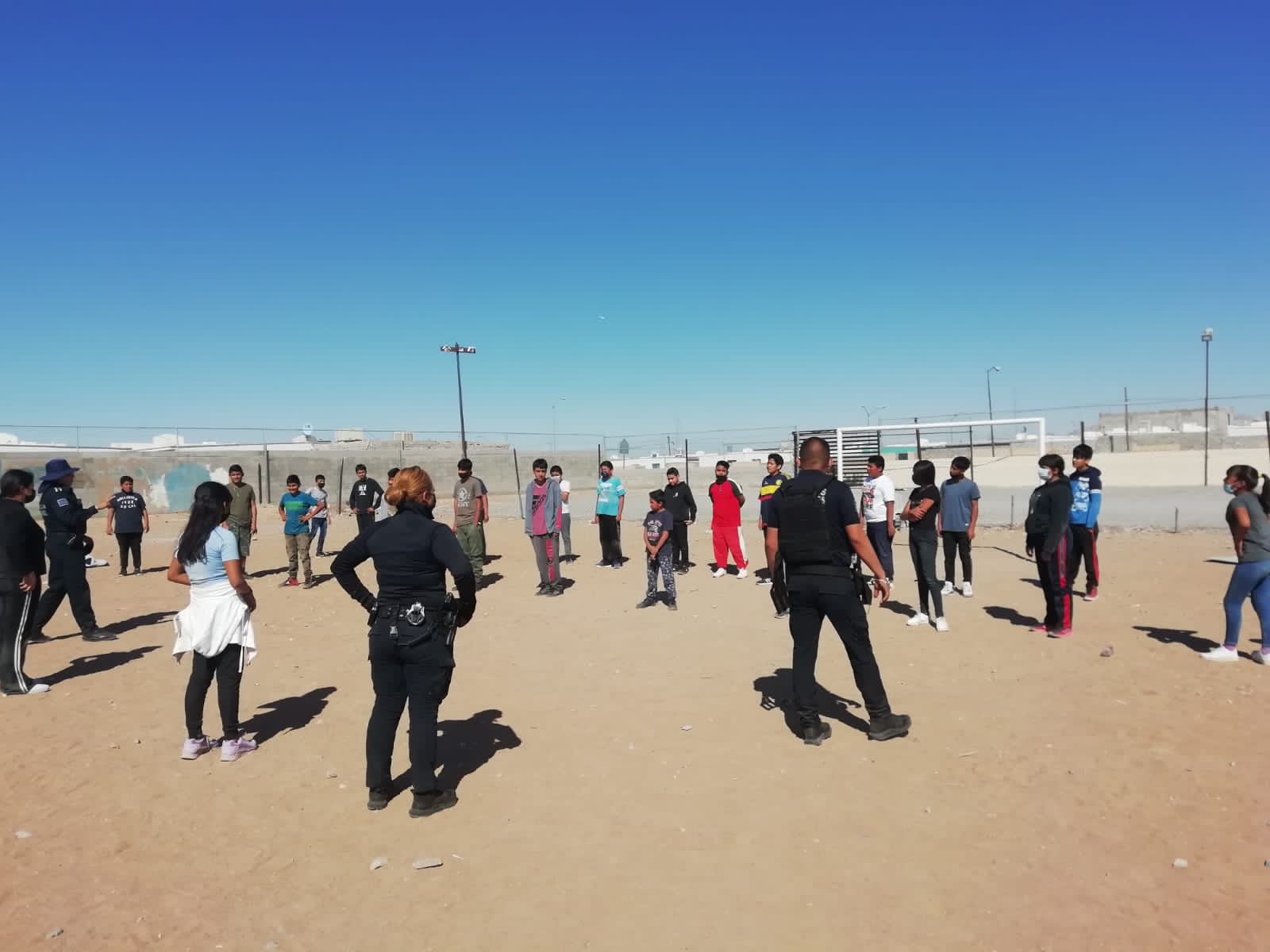 Refuerzan vigilancia en escuelas tras reportes de robo