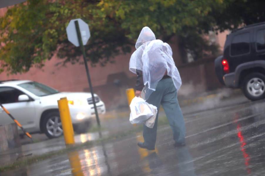 Emiten alerta por vientos fuertes y lluvias ante frente frío 45 en Chihuahua