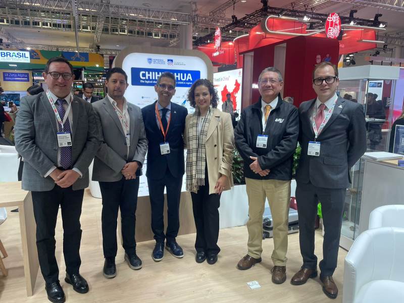 Chihuahua concreta reuniones en feria industrial en Alemania