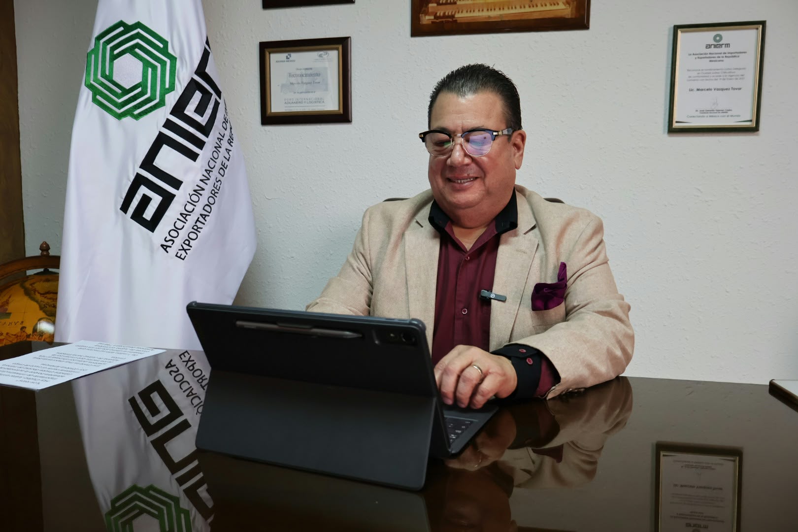Reporta IMSS cierre de 58 empresas en julio; crisis de la maquila pega a las pymes.