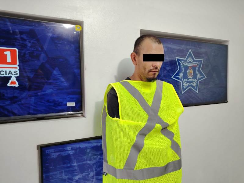 Detienen a hombre con revólver calibre .32 en la colonia Santa María