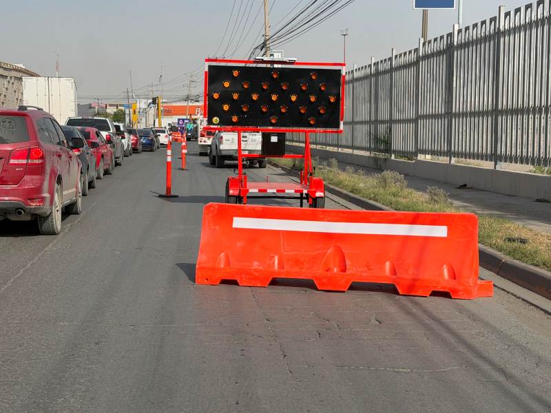 Cierran carril en De las Torres y Talamás Camandari por obras de JMAS