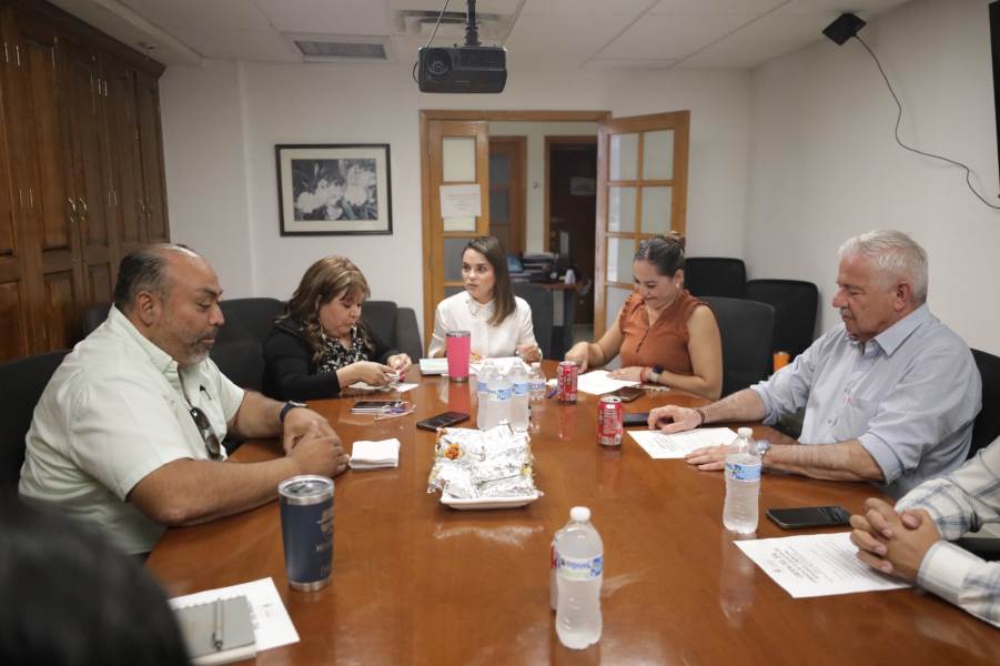 Ecología presenta proyectos ambientales a regidoras