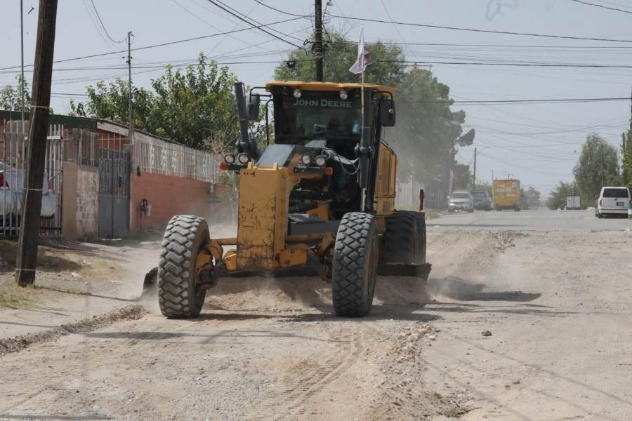 Obras Públicas interviene calles de más de 60 colonias
