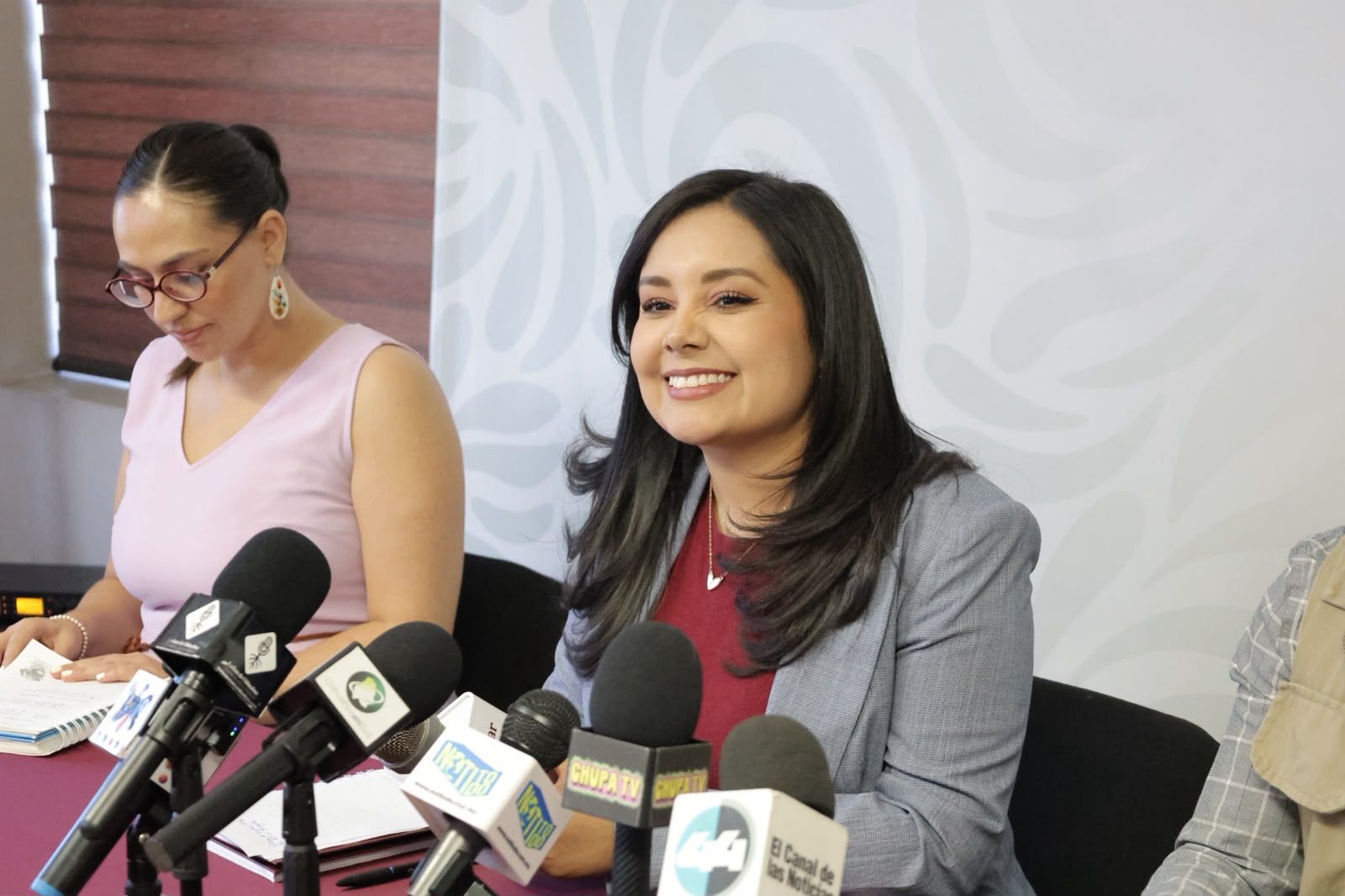 Anuncia Bienestar reparto de tarjetas a nuevos usuarios de programas sociales.