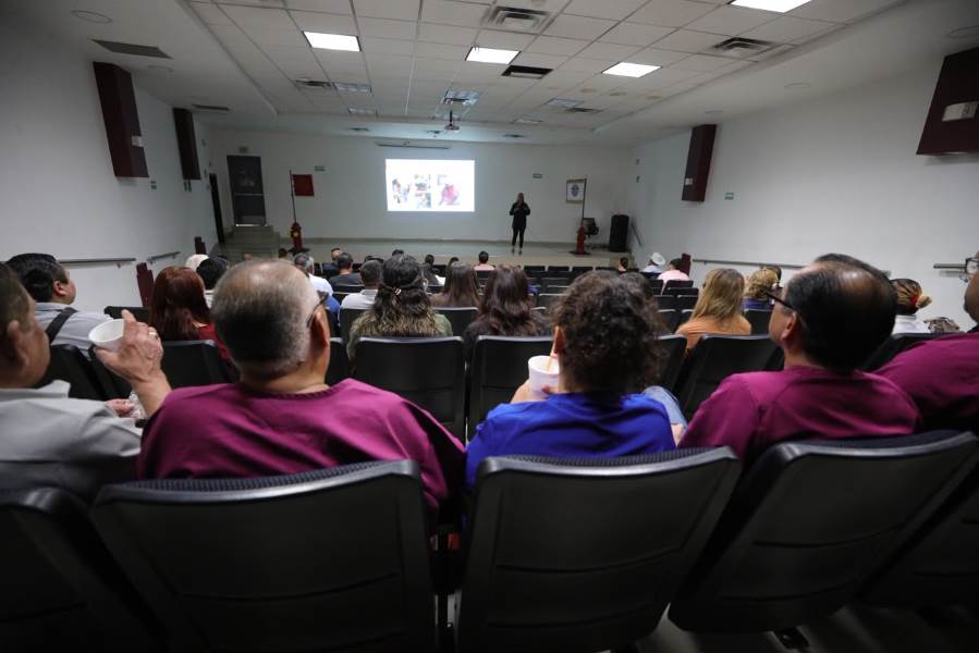 Capacitan a personal municipal sobre prevención del gusano barrenador