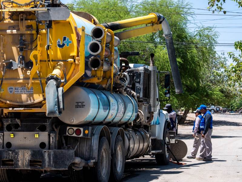 JMAS realiza mantenimiento a la red de alcantarillado en colonia Bellavista