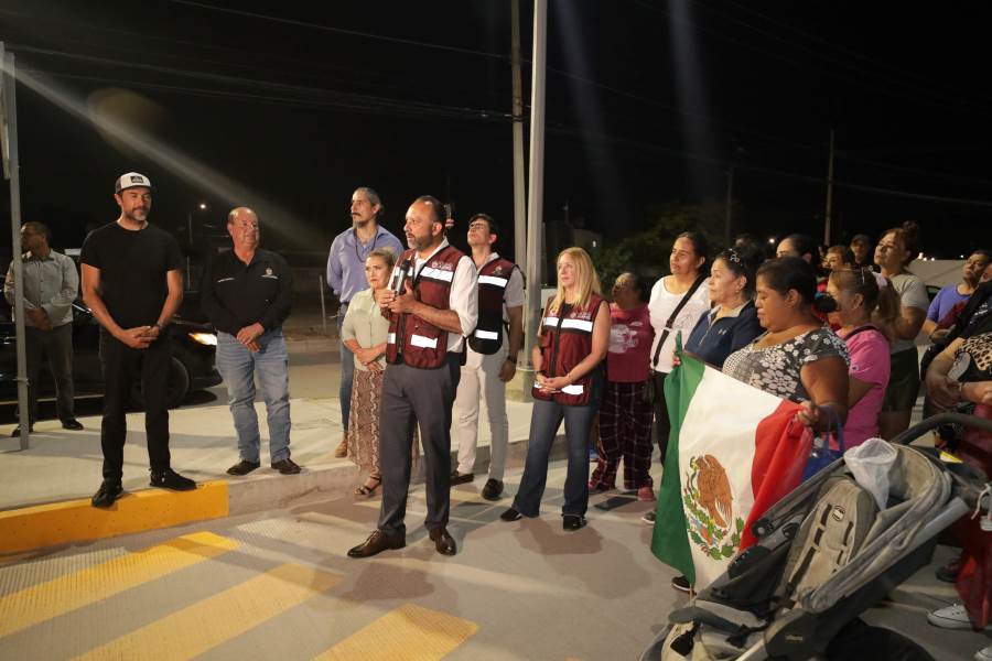 Entregan pavimentación de la calle Efraín González Luna en la colonia Municipio Libre