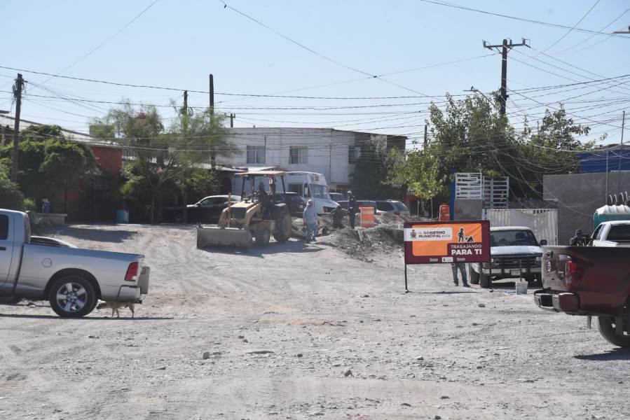 Invierten casi 7 millones de pesos en pavimentación de la calle Mijes