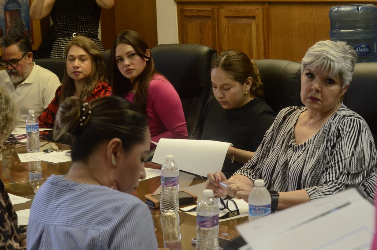Revisan regidores Reglamento de Vialidad con enfoque inclusivo.