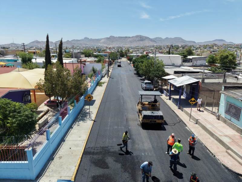 Obras Públicas repavimenta calles en Altavista y Cazadores Juarenses