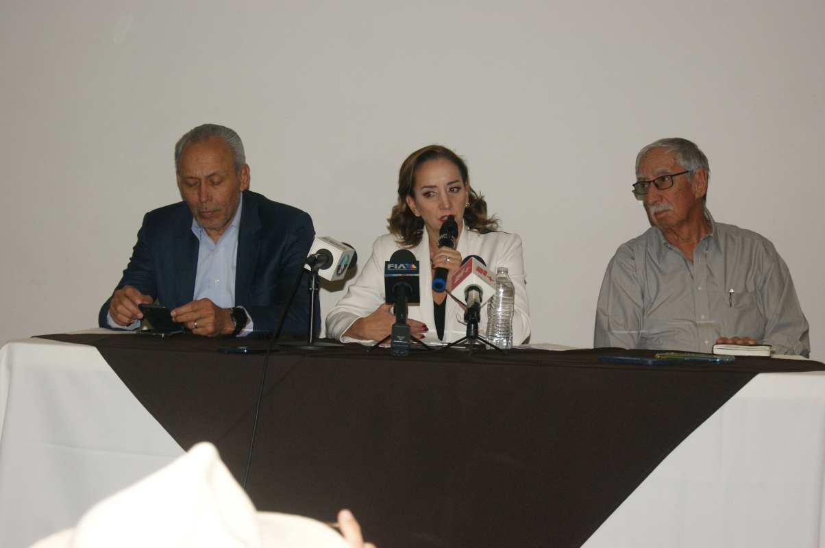 Candidato de oposición será con las siglas del PAN.