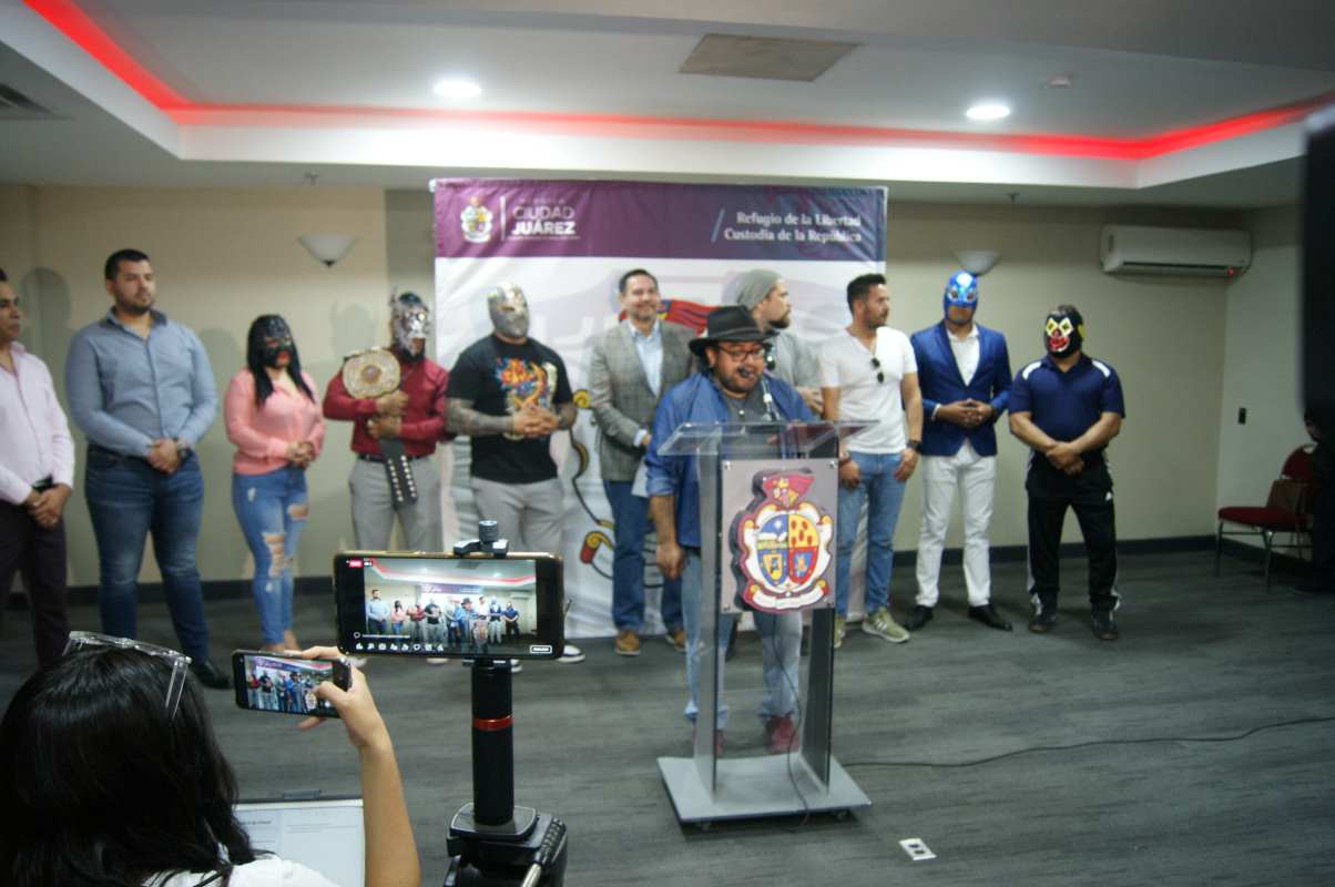 Invitan a celebrar el Dia del Niño con función gratuita de Lucha Libre en el Parque Oriente.