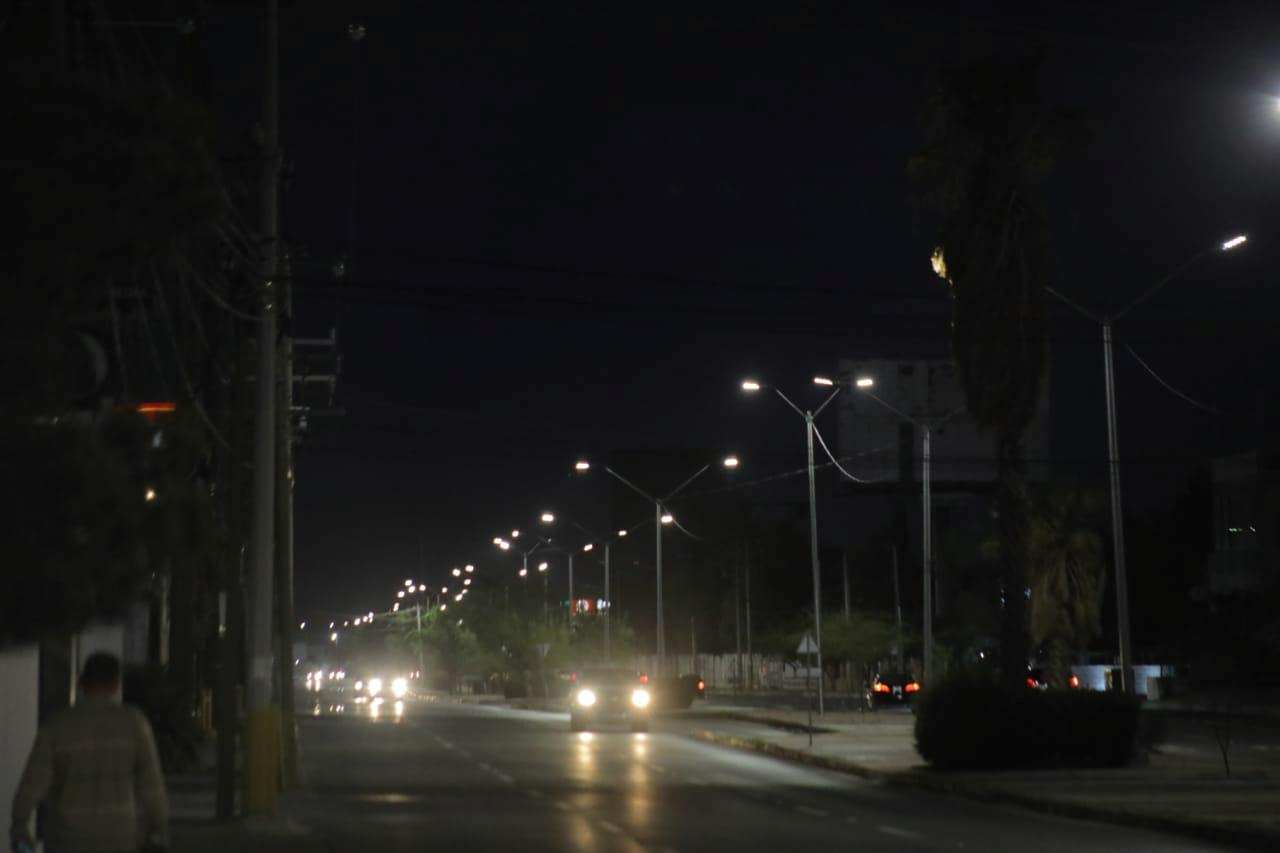 Lucen nuevas luminarias en la Tomas Fernández