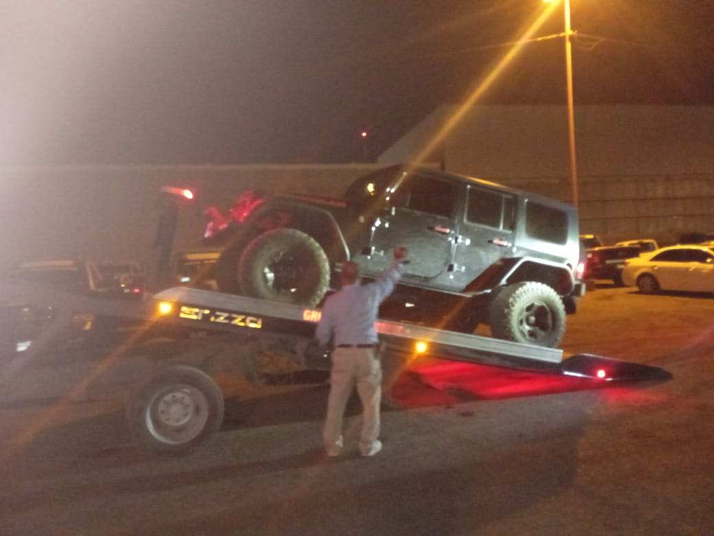 Detuvo Seguridad Vial detuvo a la mujer que con vehículo se subió al área verde del Chamizal