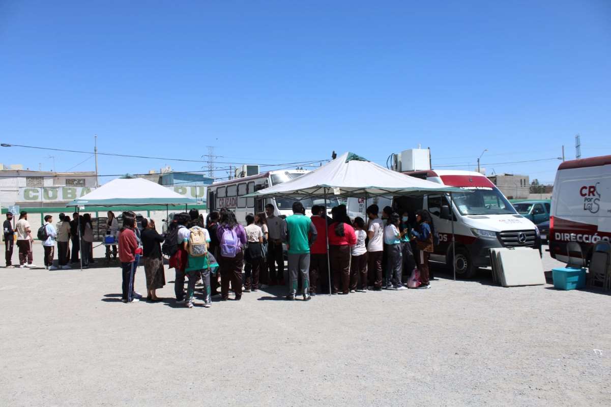 Reciben atención medica 213 personas en Bachilleres 7