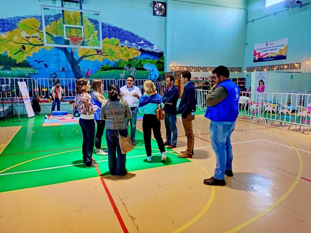 Personal de ACNUR Suiza visitó el albergue para migrantes Kiki Romero