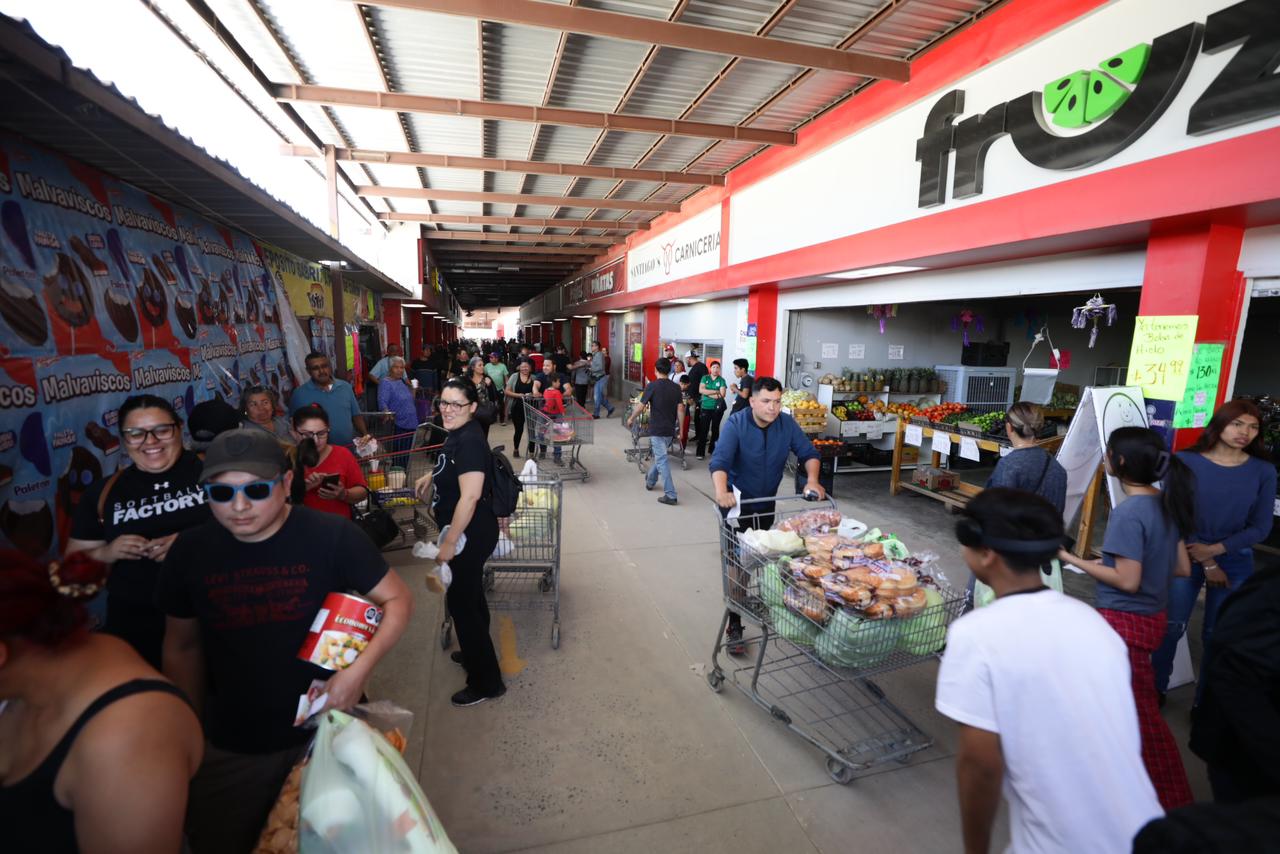 Celebran aniversario número 13 del Voy Abastos; participa alcalde en promoción del lugar.