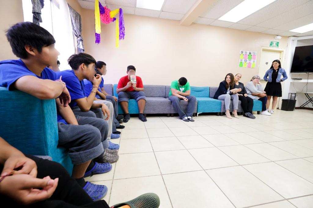 Presidenta del DIF visitó albergue infantil