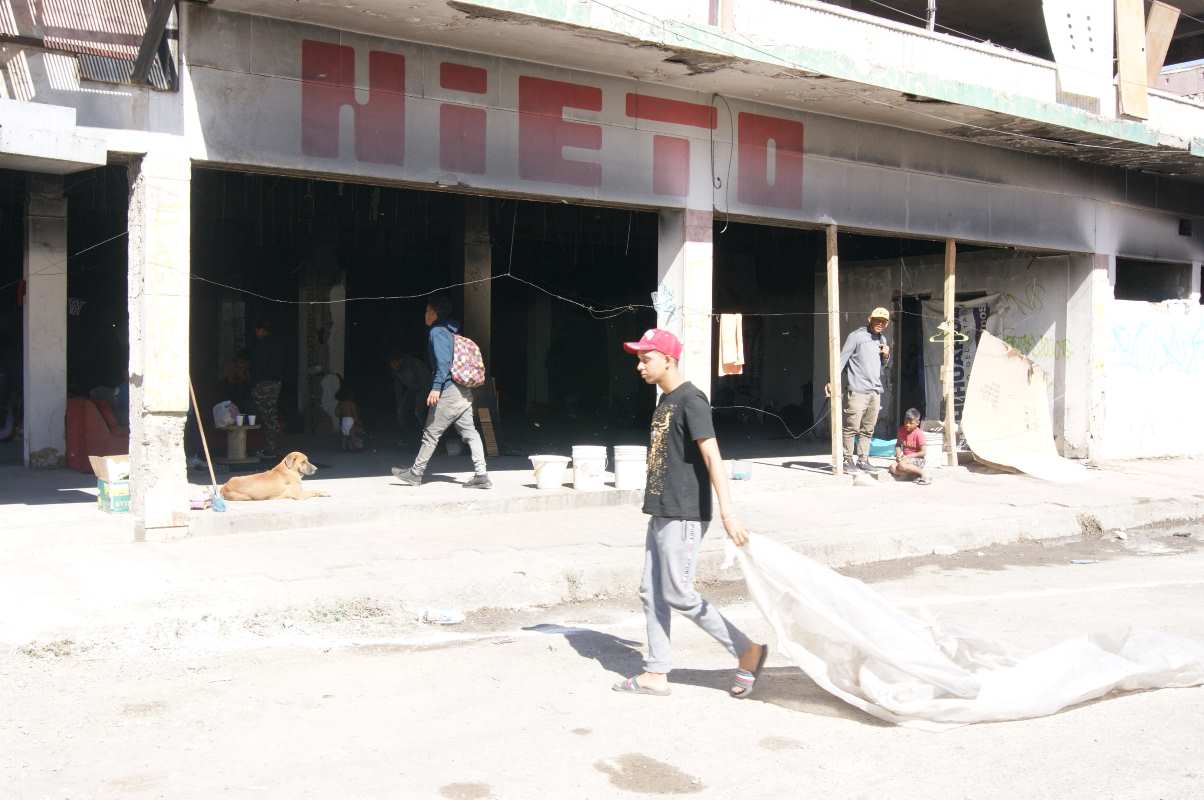 Busca municipio operativo en conjunto para retirar a migrantes de fincas.