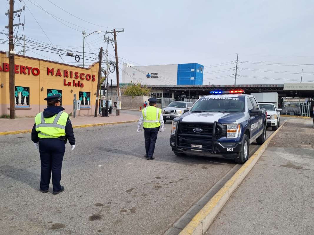 Participa vialidad en Operativo Paisano