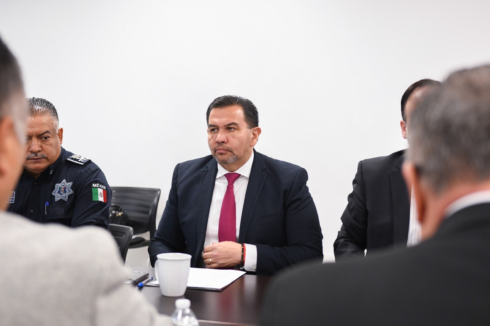 Analizan en Mesa de Seguridad estatal las estrategias para atender crisis migratoria en Juárez.