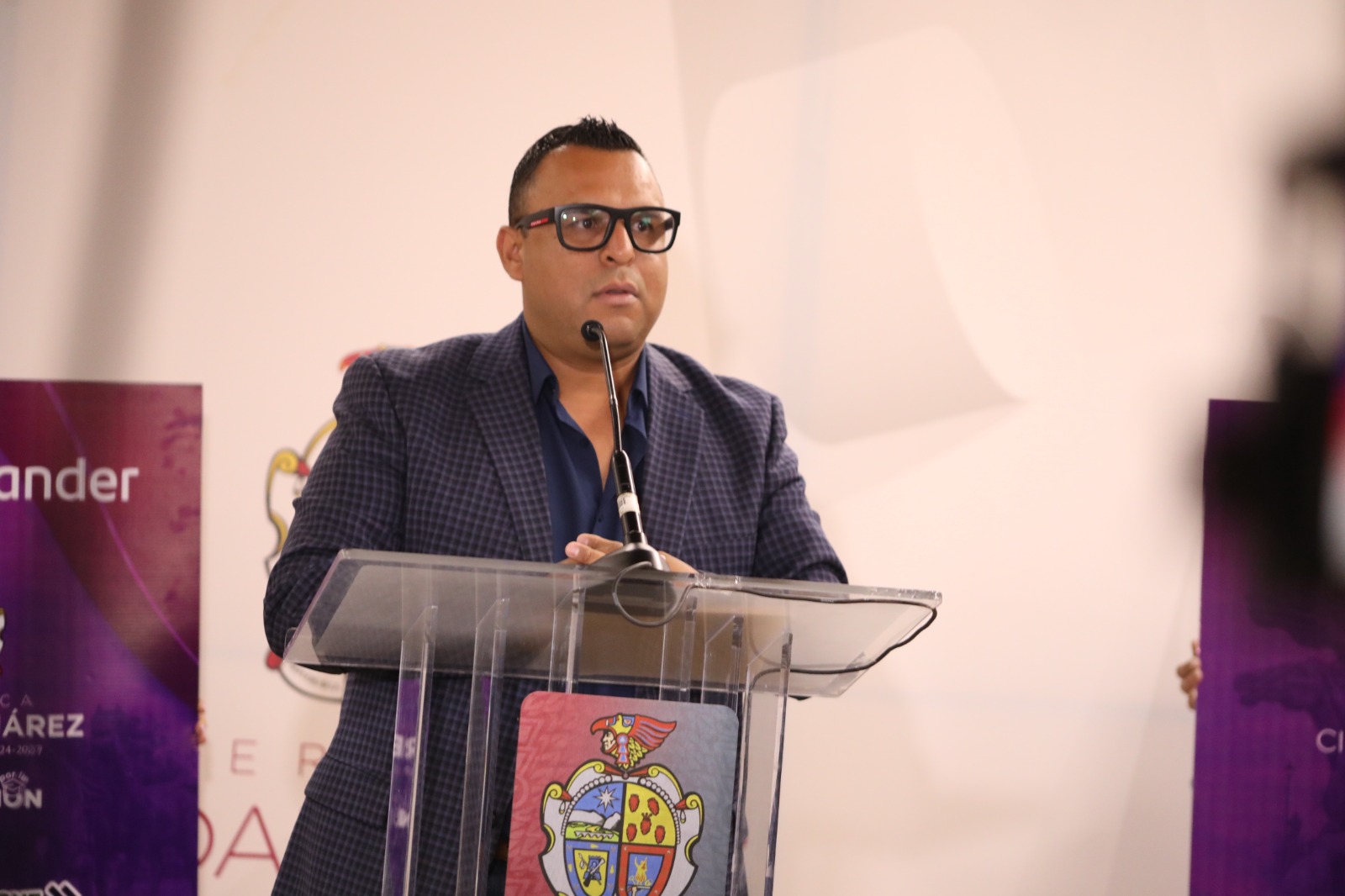 Modifican sistema de pago de becas escolares en el gobierno municipal.