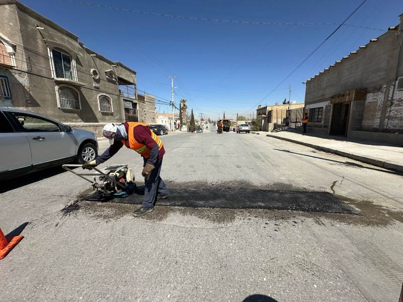 Tapó Obras Públicas más de 2 mil baches durante marzo