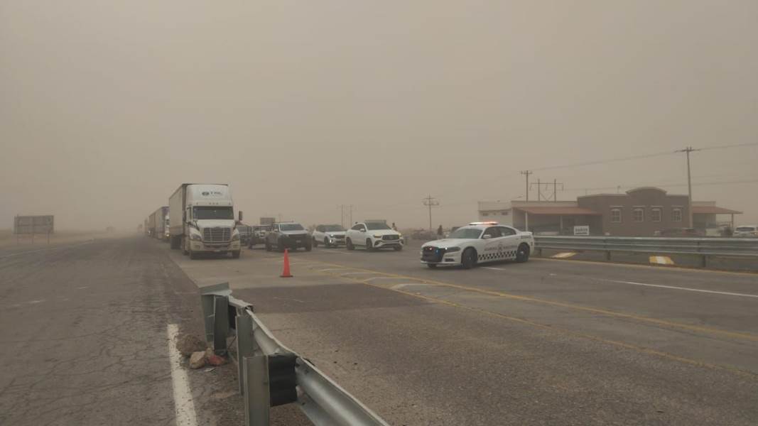 Por tolvaneras cerraron tramo carretero
