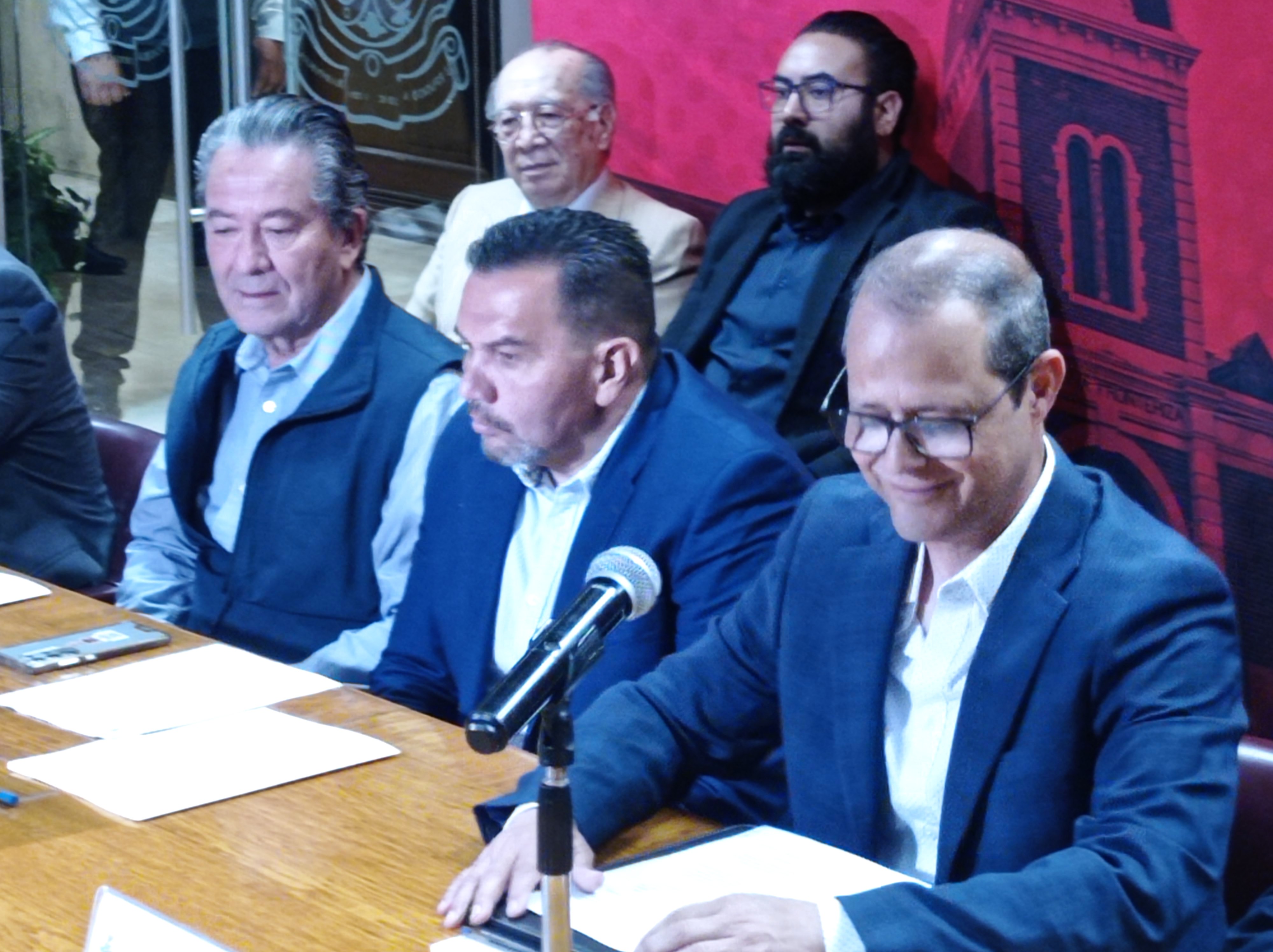 Se comprometen a mejorar imagen urbana en corredores comerciales.