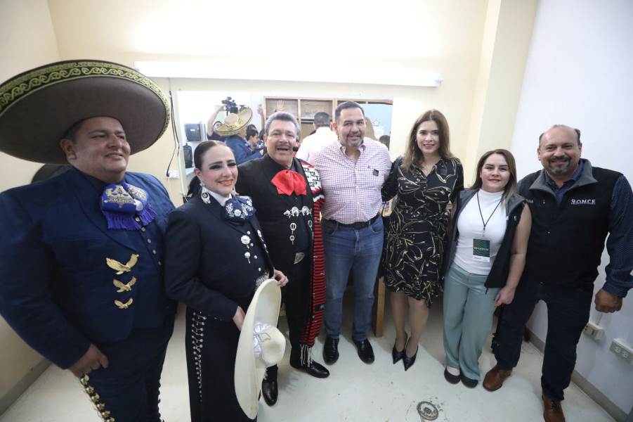 Asistió alcalde al espectáculo “Así fue mi padre”