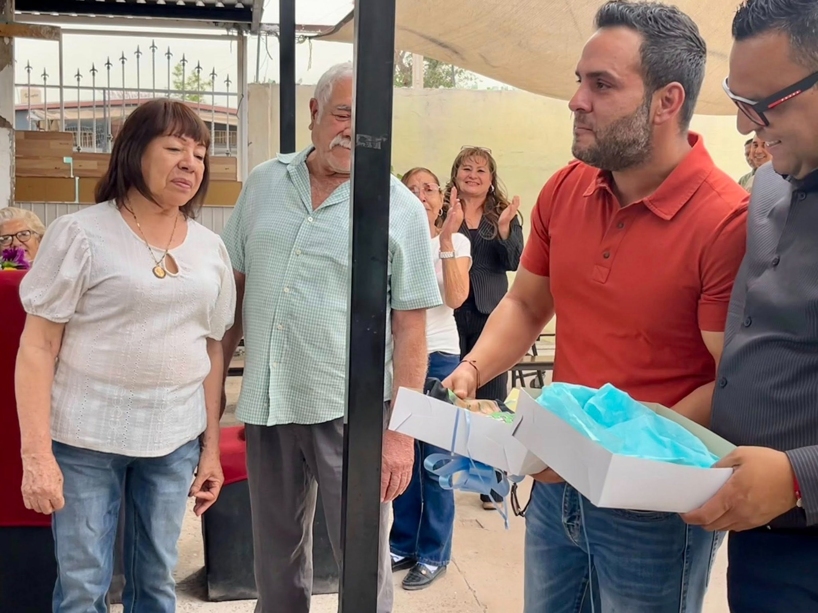 Llevan servicios municipales a adultos mayores en el sur oriente.