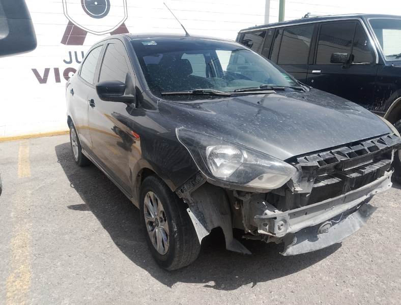 Los detienen a bordo de vehículo que robaron con violencia