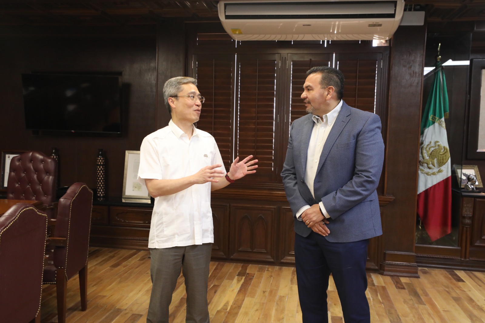 Refuerza municipio relación con Taiwán; visita funcionario al alcalde.