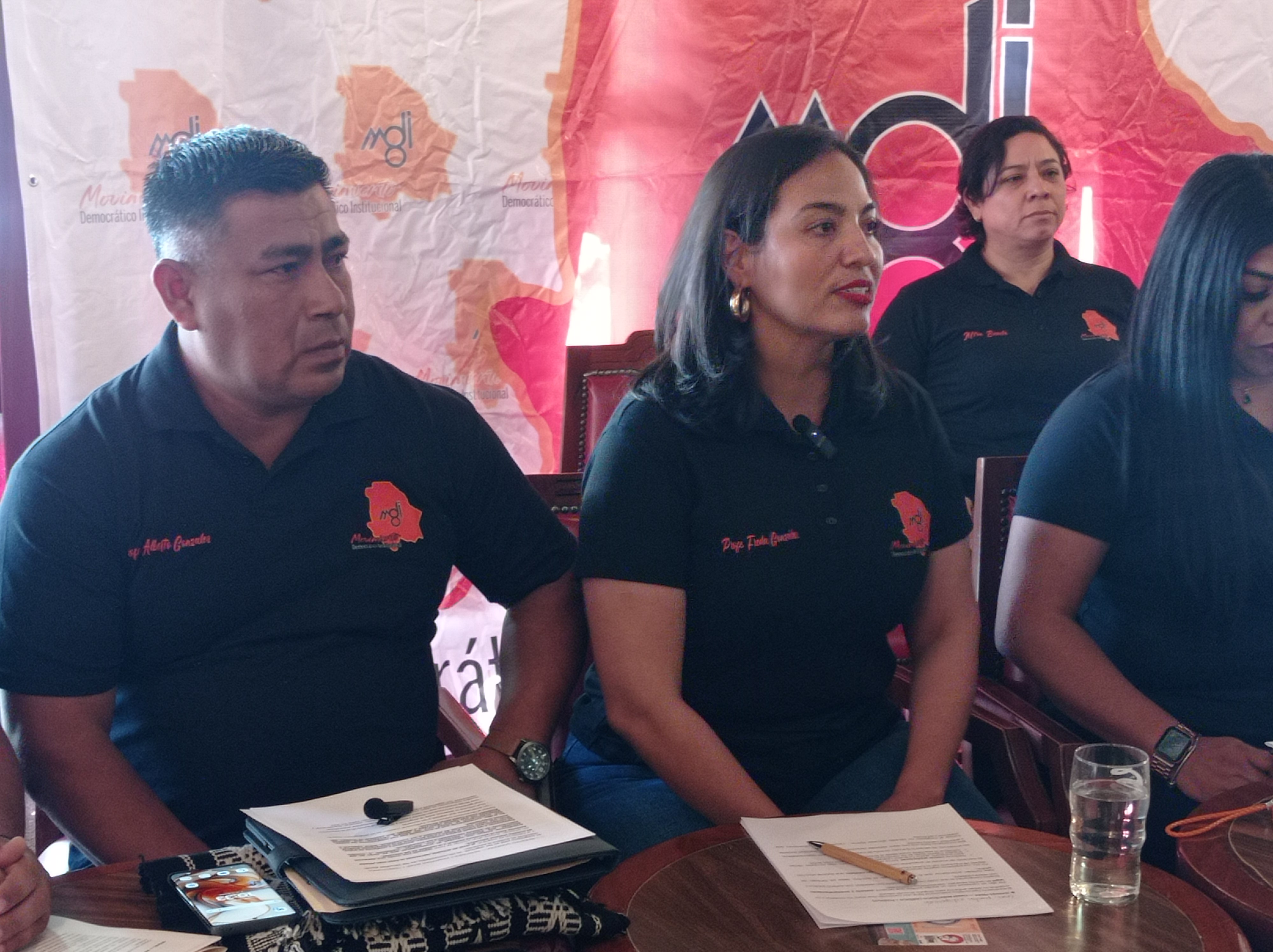 Maestros se organizan para exigir mejor representación sindical.