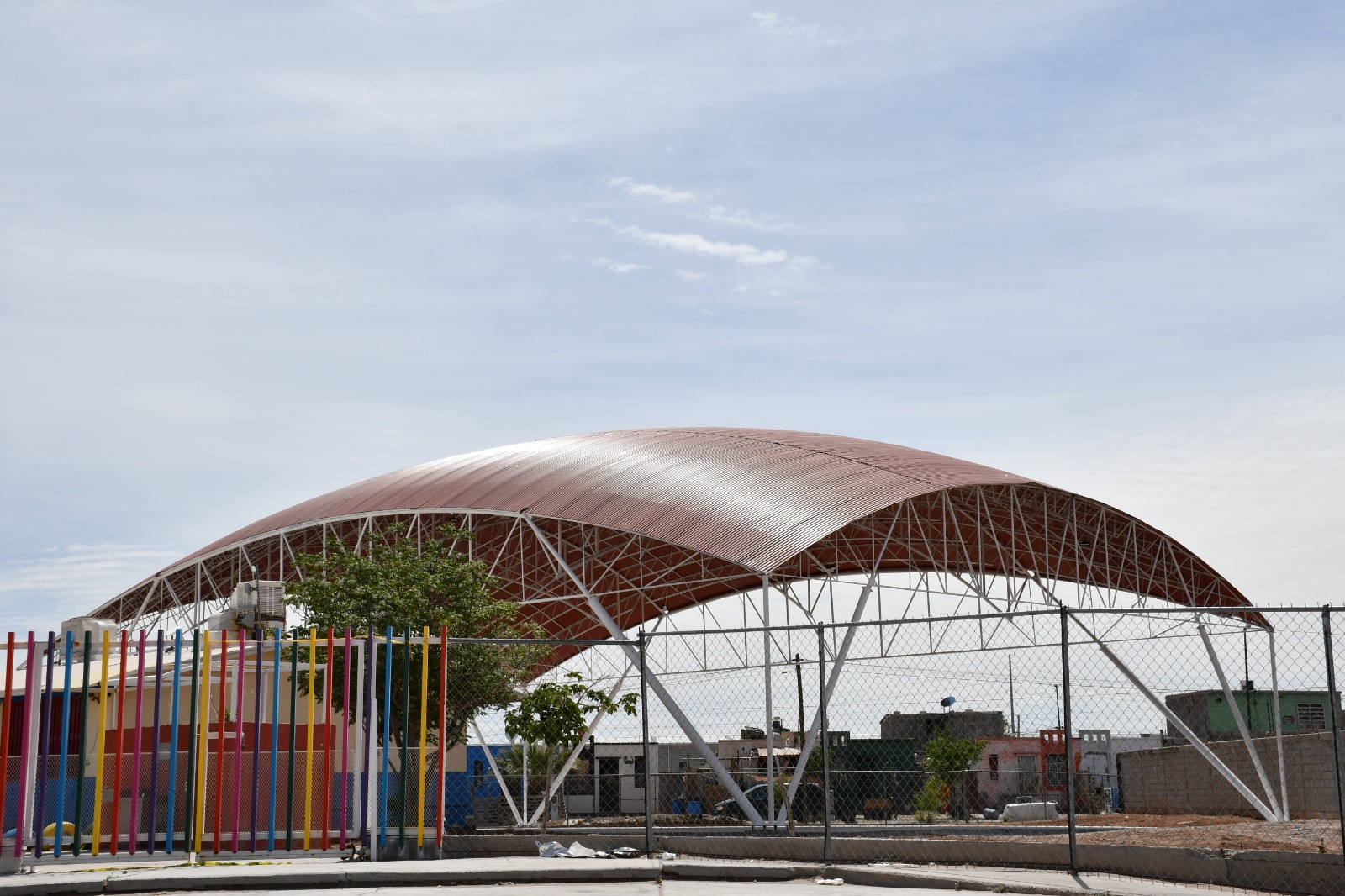 Construyen domos en dos jardines de niños del suroriente