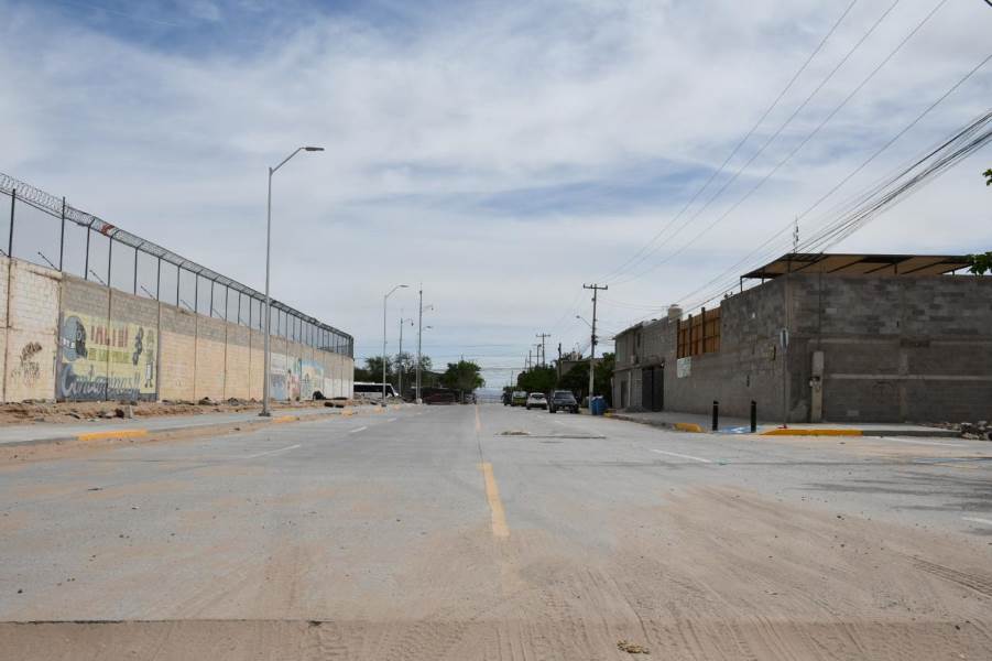 Avanza pavimentación en colonia Carlos Chavira Becerra