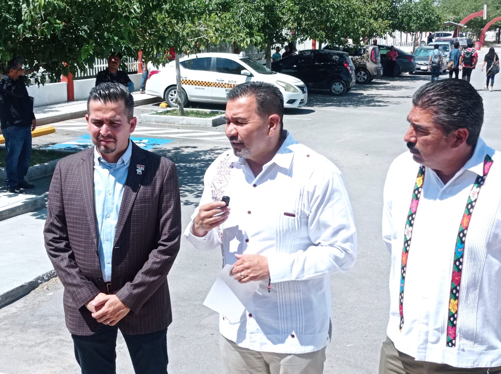 Entrega alcalde nuevo estacionamiento para el ITCJ.