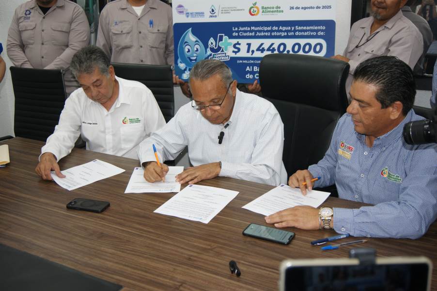 Entrega JMAS donativo al Banco de Alimentos y firman convenio de colaboración.