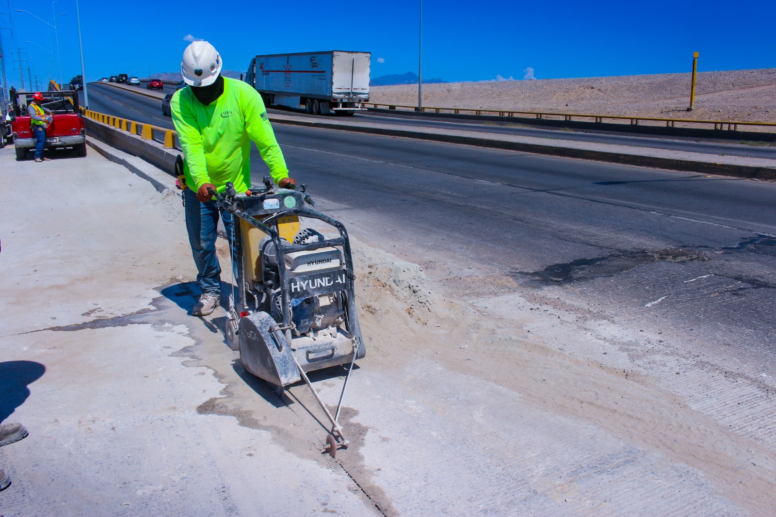 Cumple JMAS con tiempos programados en reposición de Colector Cuatro Siglos.