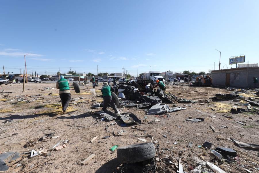 Avanza Cruzada del Cambio con limpieza de predios y ordenamiento urbano